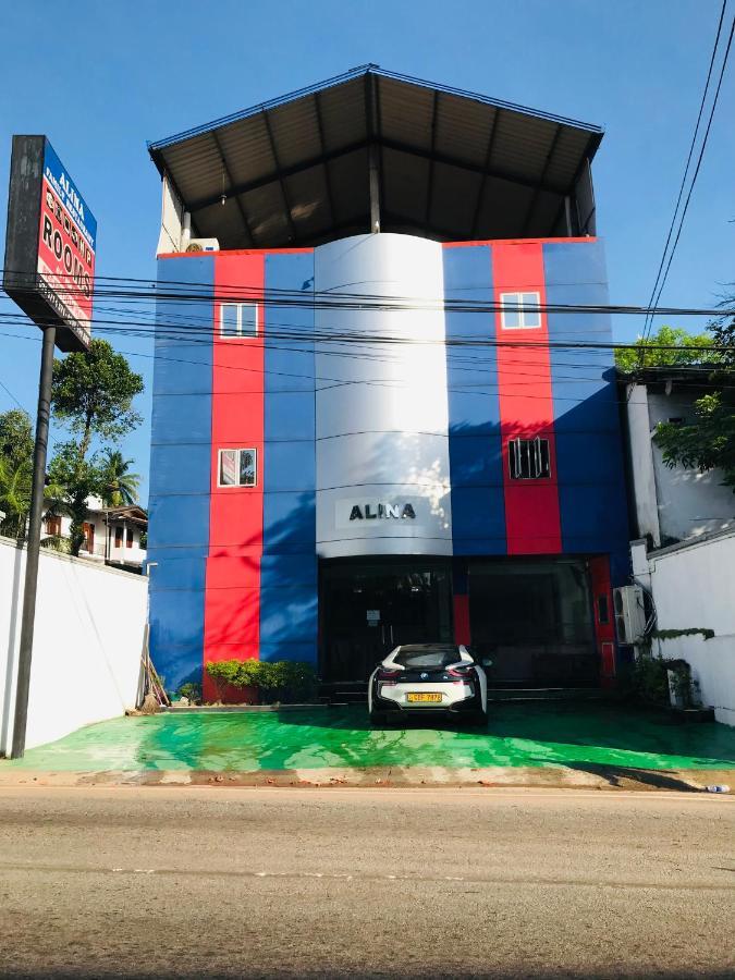 Alina Budget Hotel Kaduwela Esterno foto