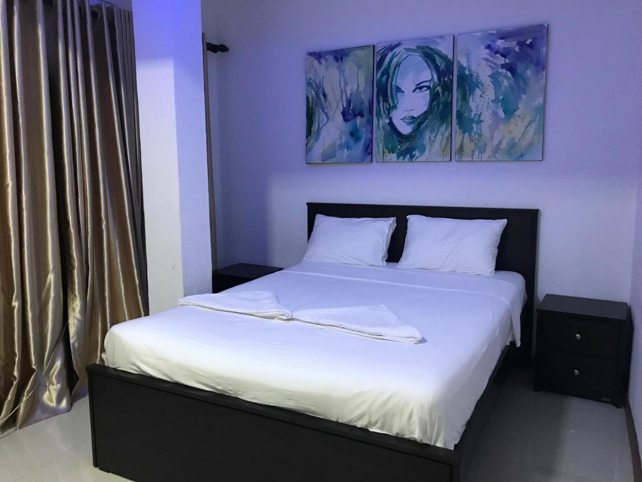 Alina Budget Hotel Kaduwela Esterno foto