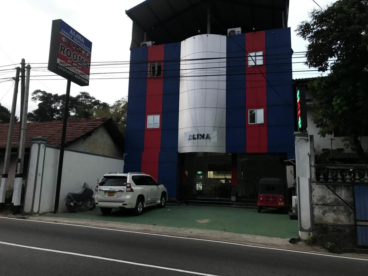 Alina Budget Hotel Kaduwela Esterno foto